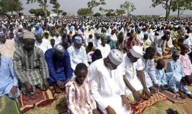 IDAN MUTUM YA RASA SALLAR JUMMA'A SAU UKU YA KAFIRTA?